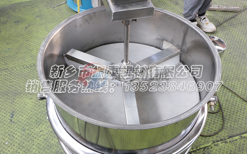 什么是強制振動篩？是在振動篩篩面加刮板嗎？
